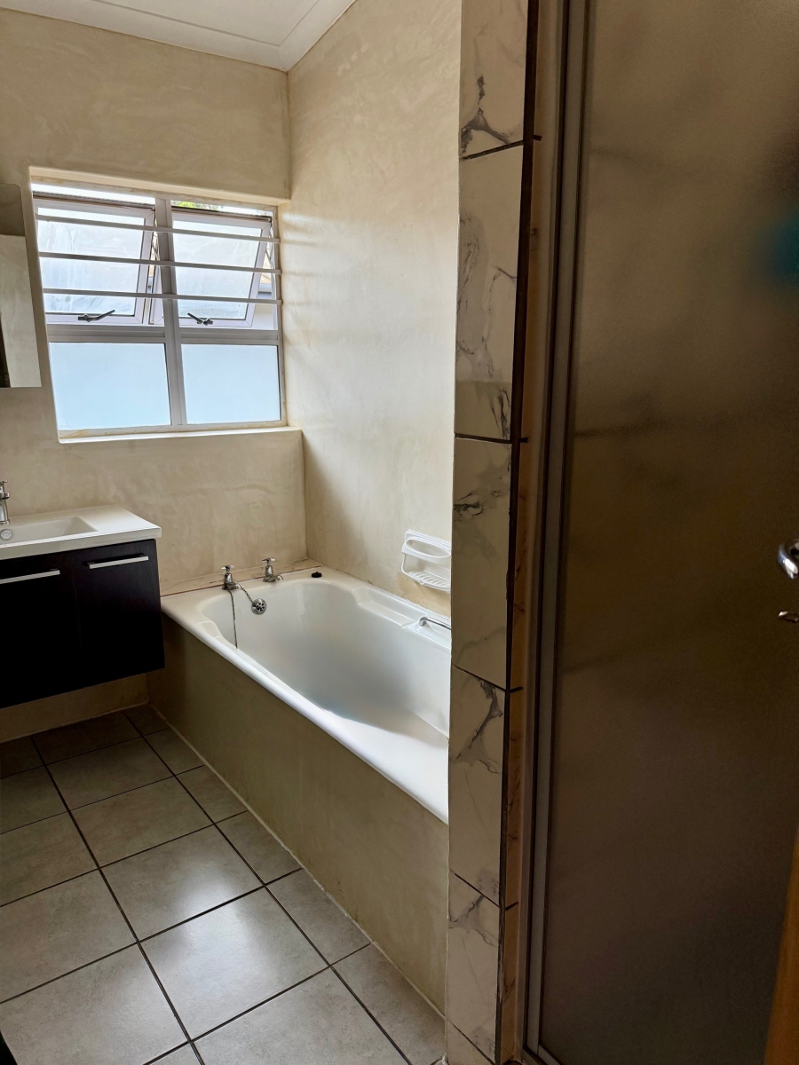 4 Bedroom Property for Sale in Bergzicht Western Cape